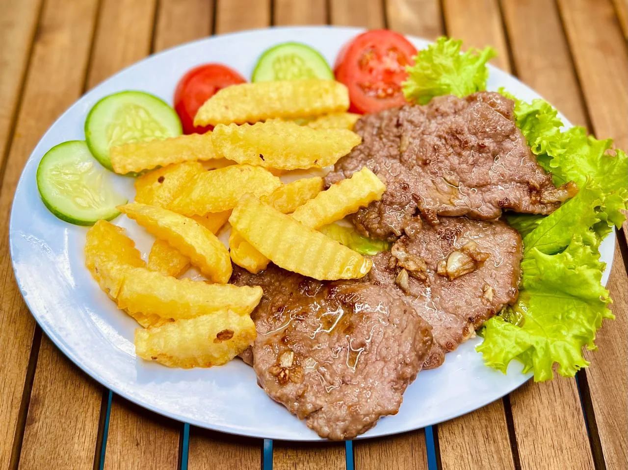 Говяжий стейк с запечённой картошечкой