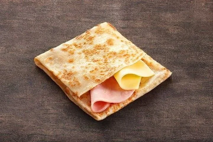 Блин с ветчиной и сыром