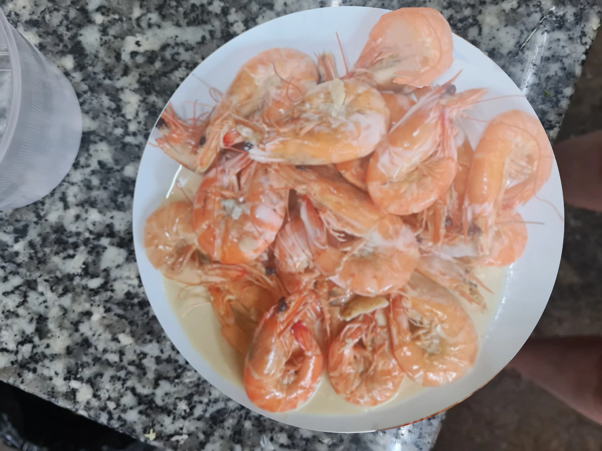 Креветки в сливочно-чесночном соусе