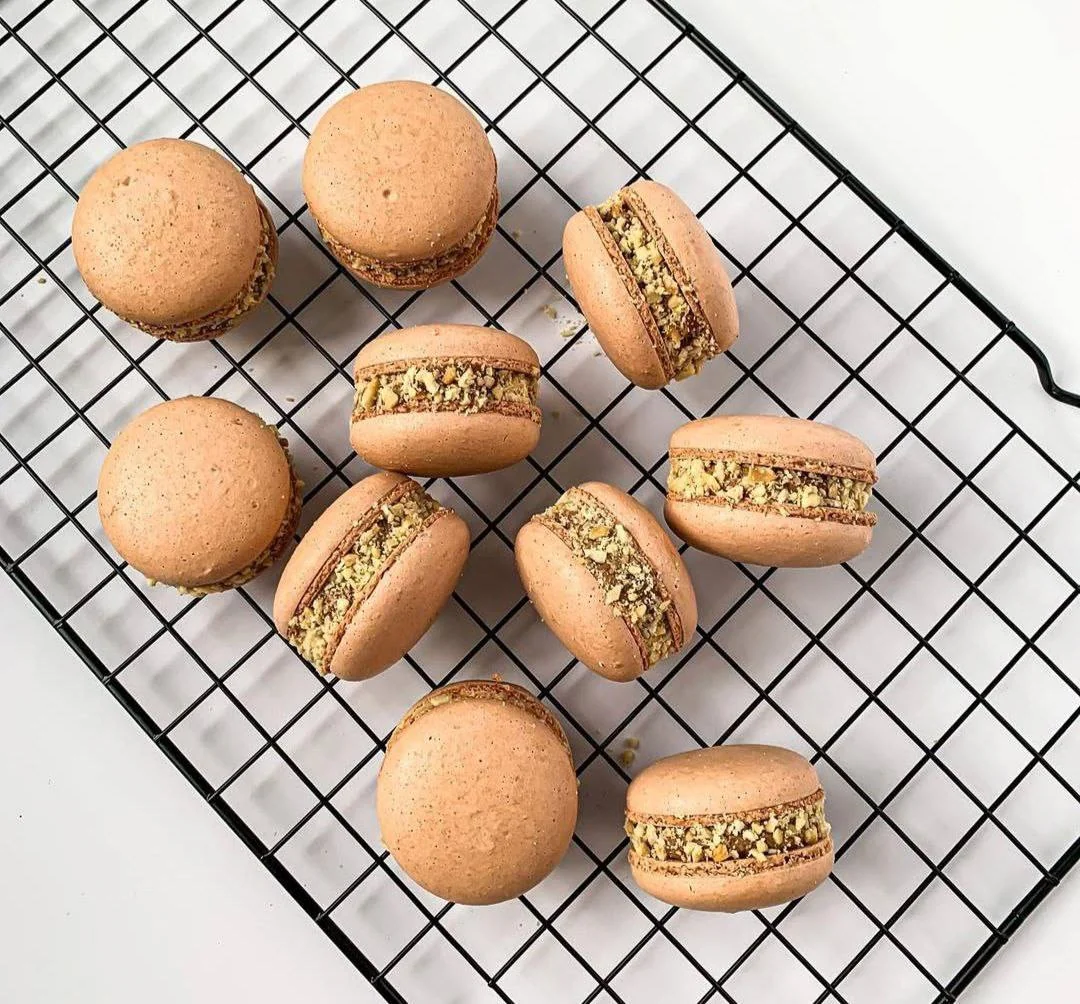 Макаронс Сникерс