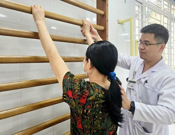 Ошибки, из-за которых состояние боли и «замороженного» плеча становится всё более тяжелым