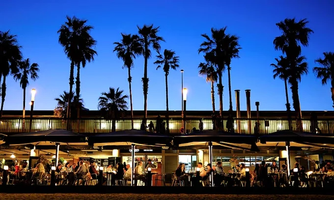 Вторая по посещаемости страна мира фиксирует скачок бронирований авиабилетов и отелей на фоне отказа туристов от поездок на Ближний Восток