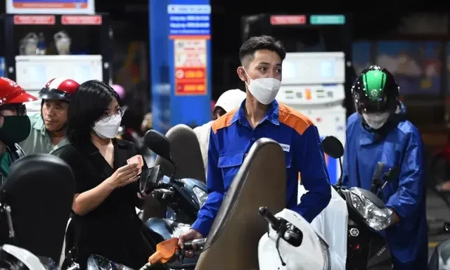 Вьетнам снижает налоги на топливо, чтобы стабилизировать энергетический рынок